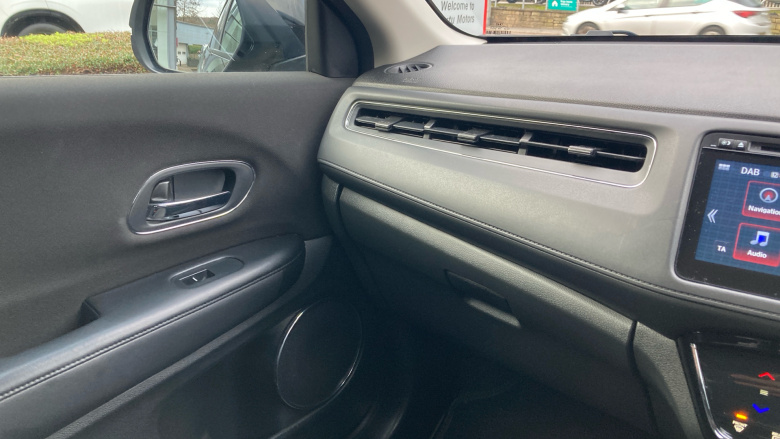 Honda HR-V 1.5 i-VTEC SE Navi 5dr Petrol Hatchback